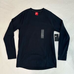 NWT Nike Men’s Long Sleeve Slim Fit Black Tee Size Small
